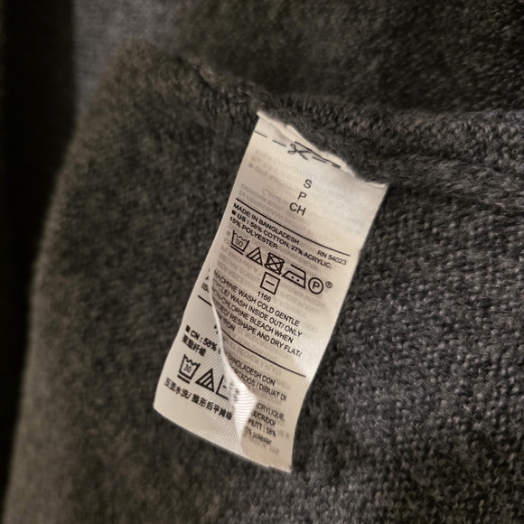 Long Gray Cardigan Sweater - Picture 4 of 4